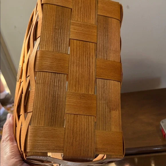 Peterboro Tan Woven Basket with Handle - Picture 4 of 7